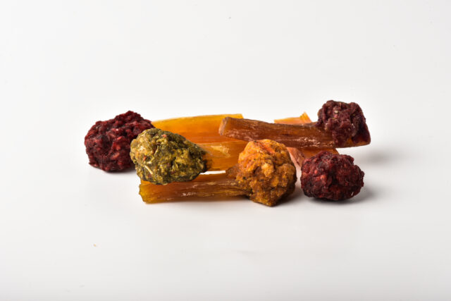 Chicken Colour Tree 80g - Image 2